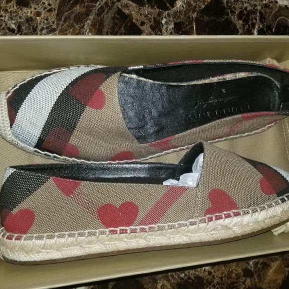 New Burberry Heart Check Hodgeson Espadrille Flats - Picture 3 of 6